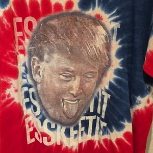 Trump Esskeetit Old Row T-shirt